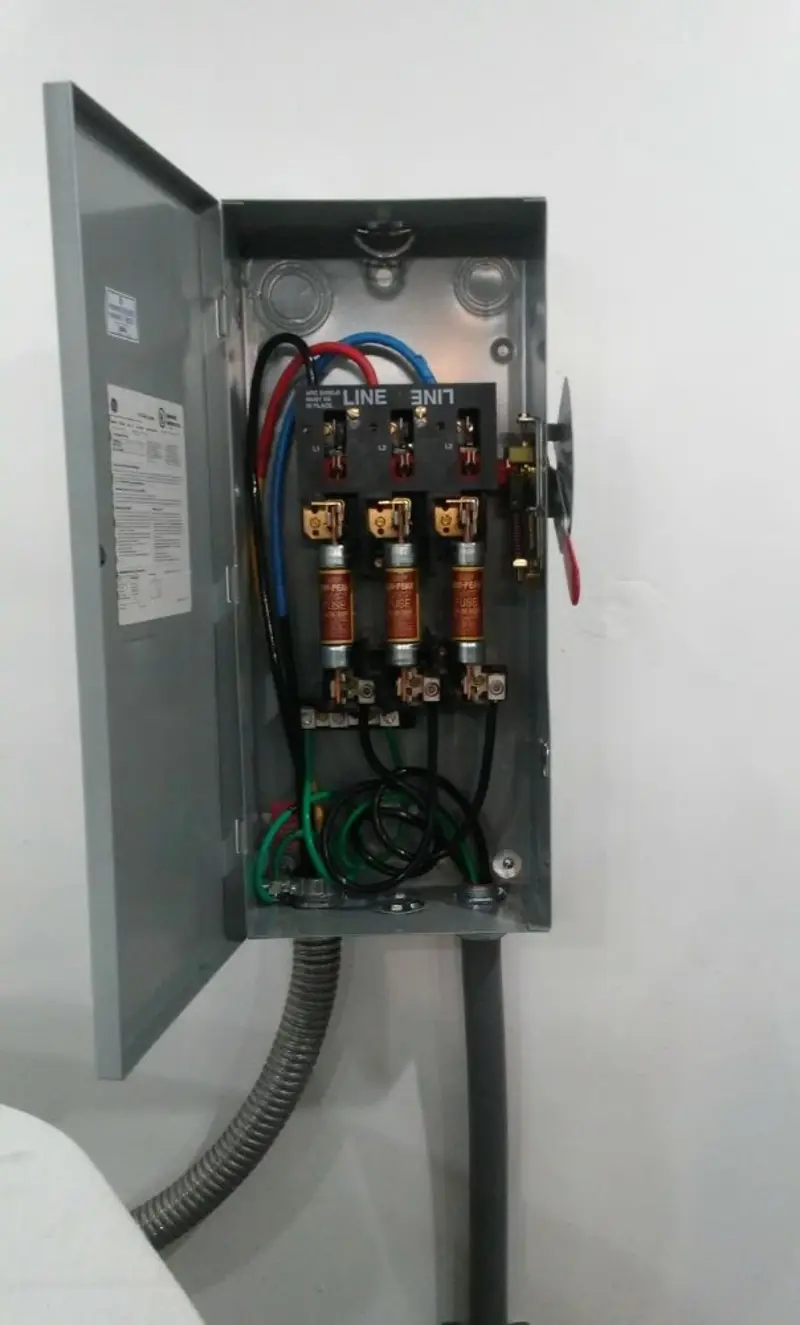 Three-phase disconnect switch installed for Electrical Wiring & Rewiring in Konterra